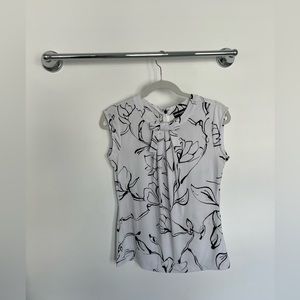 Blouse Karl Lagerfeld . Black and white